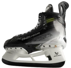 Bauer Vapor Hyperlite2 Senior Hockey Skates -Hockey Equipment Store 1061681 BTH23 SKATE VAPOR X5PRO SR tongue detail edit a48c5d06 65ee 48d4 8404 9e5c288696f8