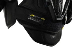 Bauer Supreme M5 Pro Junior Shoulder Pads -Hockey Equipment Store 1061870 BTH23 PROTECTIVE SHOULDER SUPREME M5PRO JR Velcro landing detail